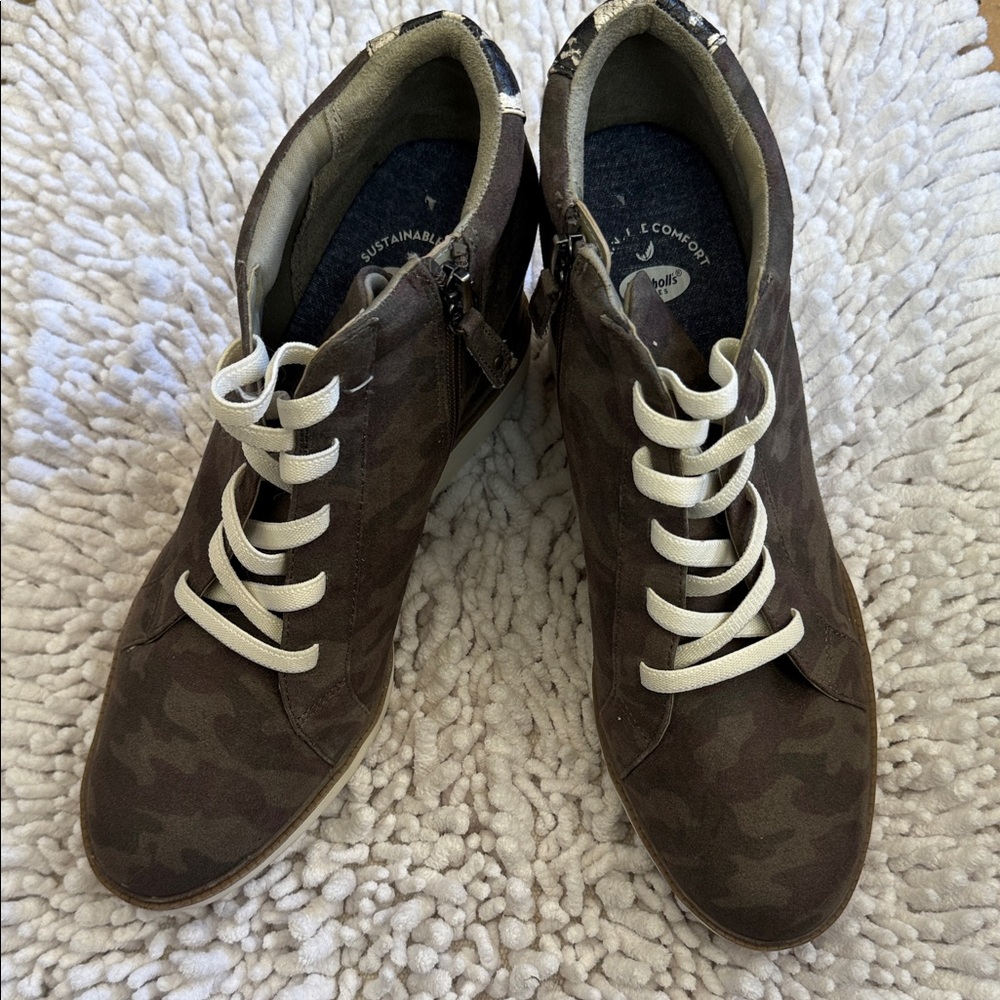 Brown Camouflage High-Top Sneakers
